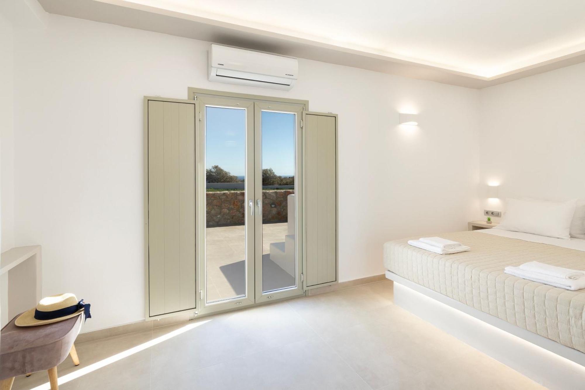 Windmillside Luxury Villas Emporio  Exterior foto