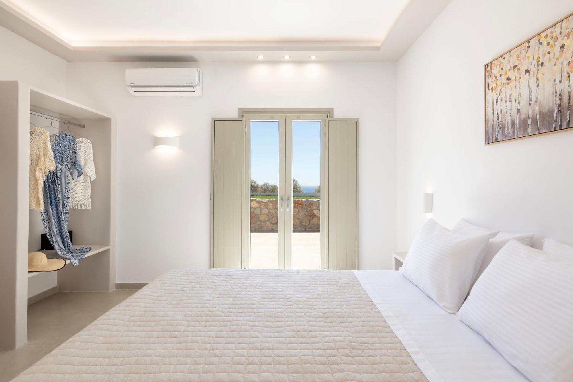 Windmillside Luxury Villas Emporio  Exterior foto