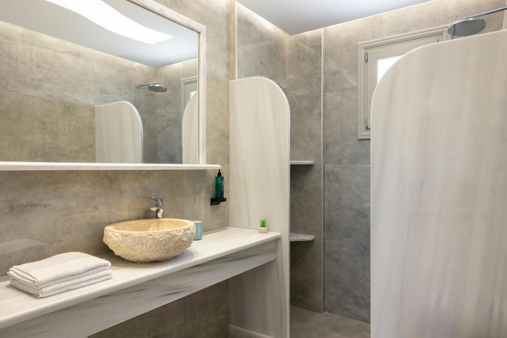 Windmillside Luxury Villas Emporio  Exterior foto